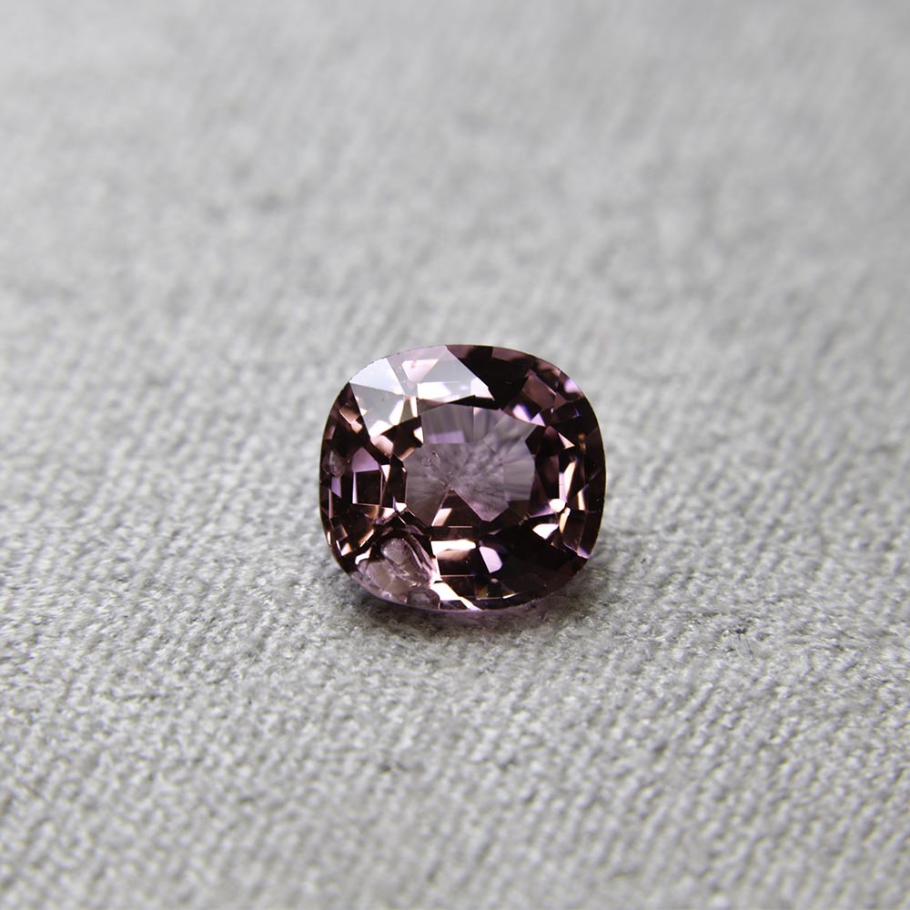 Spinello Rosa Taglio Cuscino 1,52 Carati Spinello Rosa Taglio Cuscino 1,52 Carati