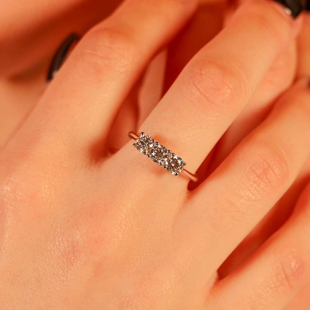 Fabio Ferro Trilogie Ring Charlotte Modell in Weißgold mit Diamanten 0,75 Karat