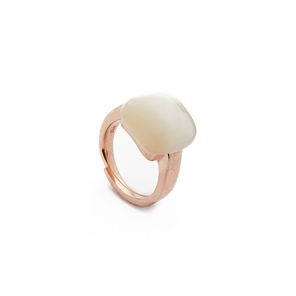 Madi Essenza Ring with Beige Hydrothermal Quartz