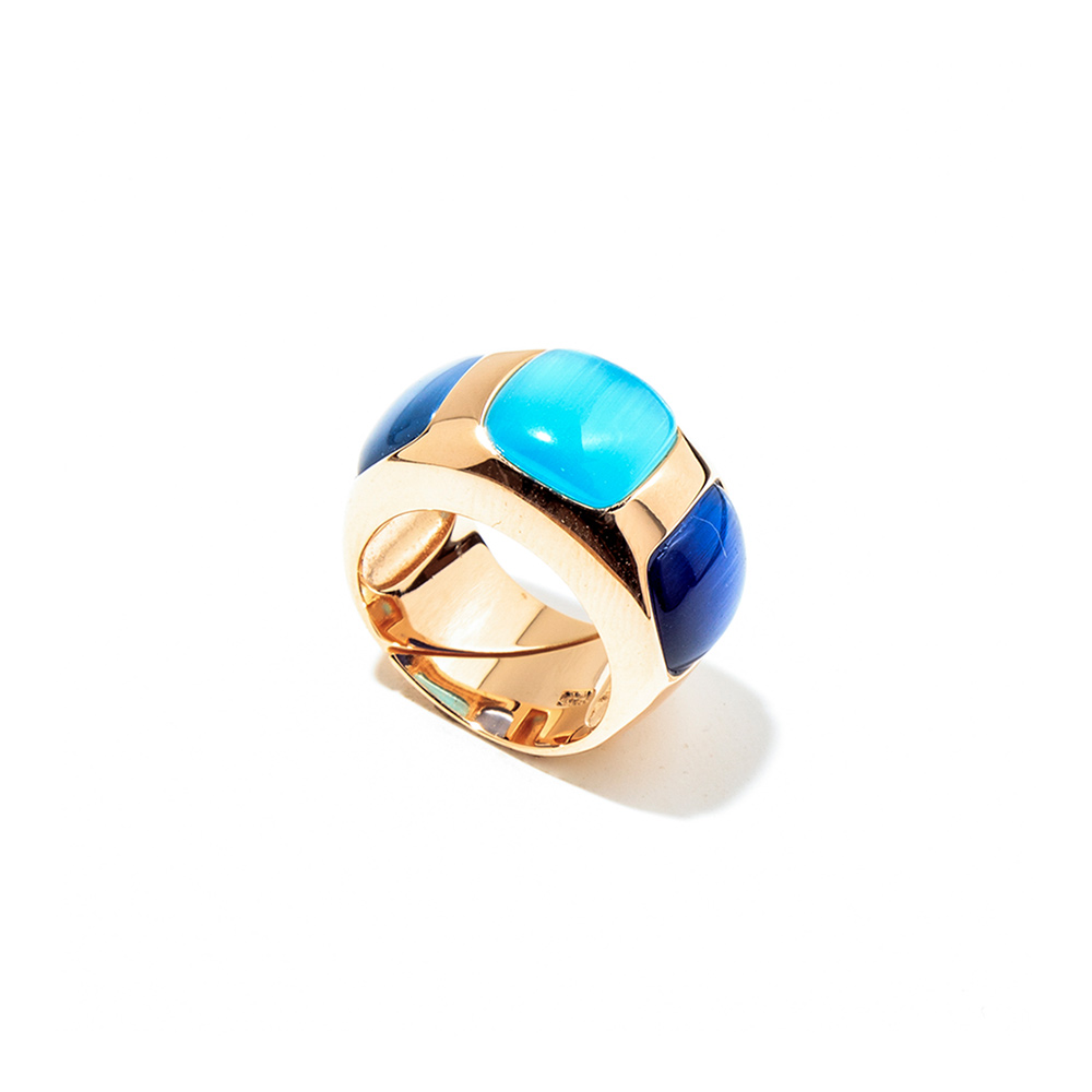 Madi Laguna Blue Ring mit drei Schattierungen von blauem Quarz