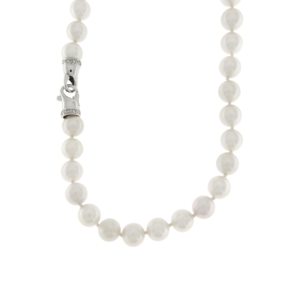 Fabio Ferro necklace of 7/7.5 mm Japanese Cultured White Pearls with White Gold clasp and diamonds