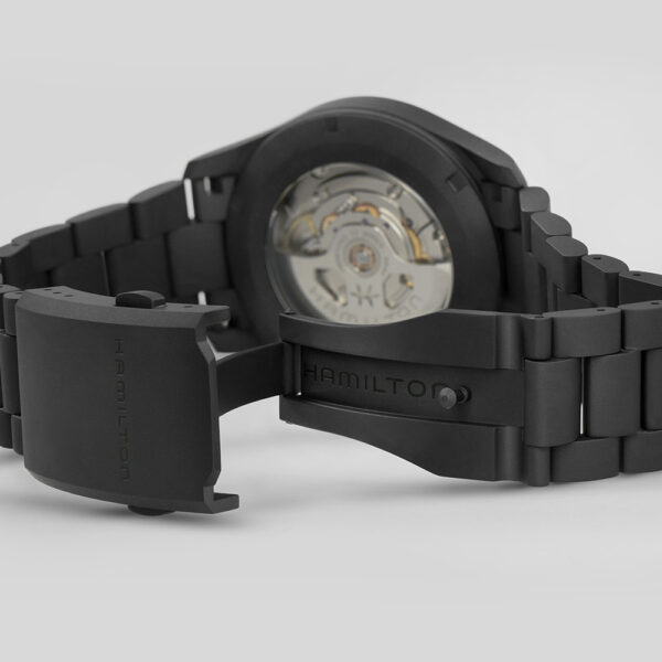 Hamilton Khaki Field Titanium 42mm H70665130