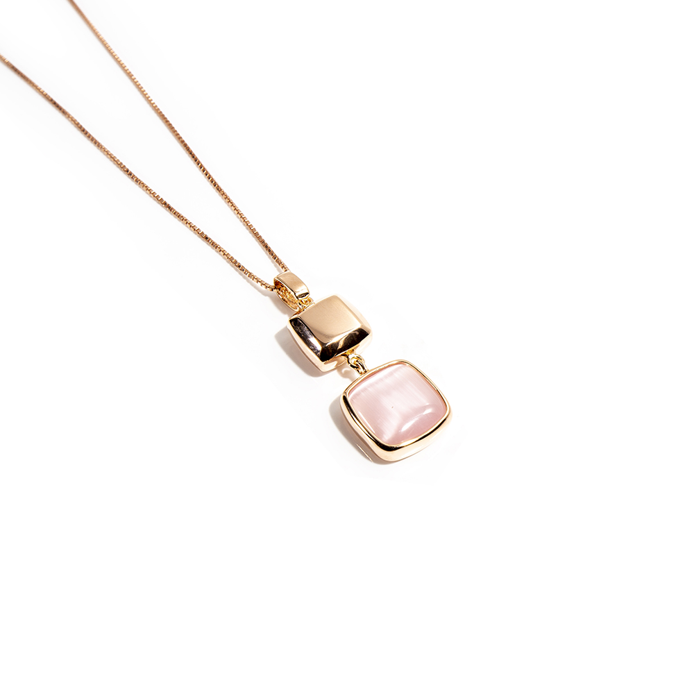 Madi Punctoluce Halskette mit rosa Hydrothermalquarz